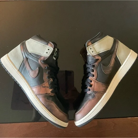 AIR JORDAN 1 Retro High Og Patina Smoke Grey Size 9 AIR JORDAN 1 Retro High Og Patina Smoke Grey Size 9 - afp  main image 4